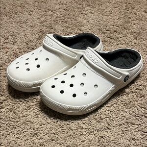 CROCS White Slippers Size W9/M7